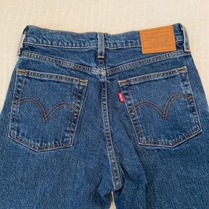 Levi’s Wedgie Icon Fit Jeans || Size 25 NEW